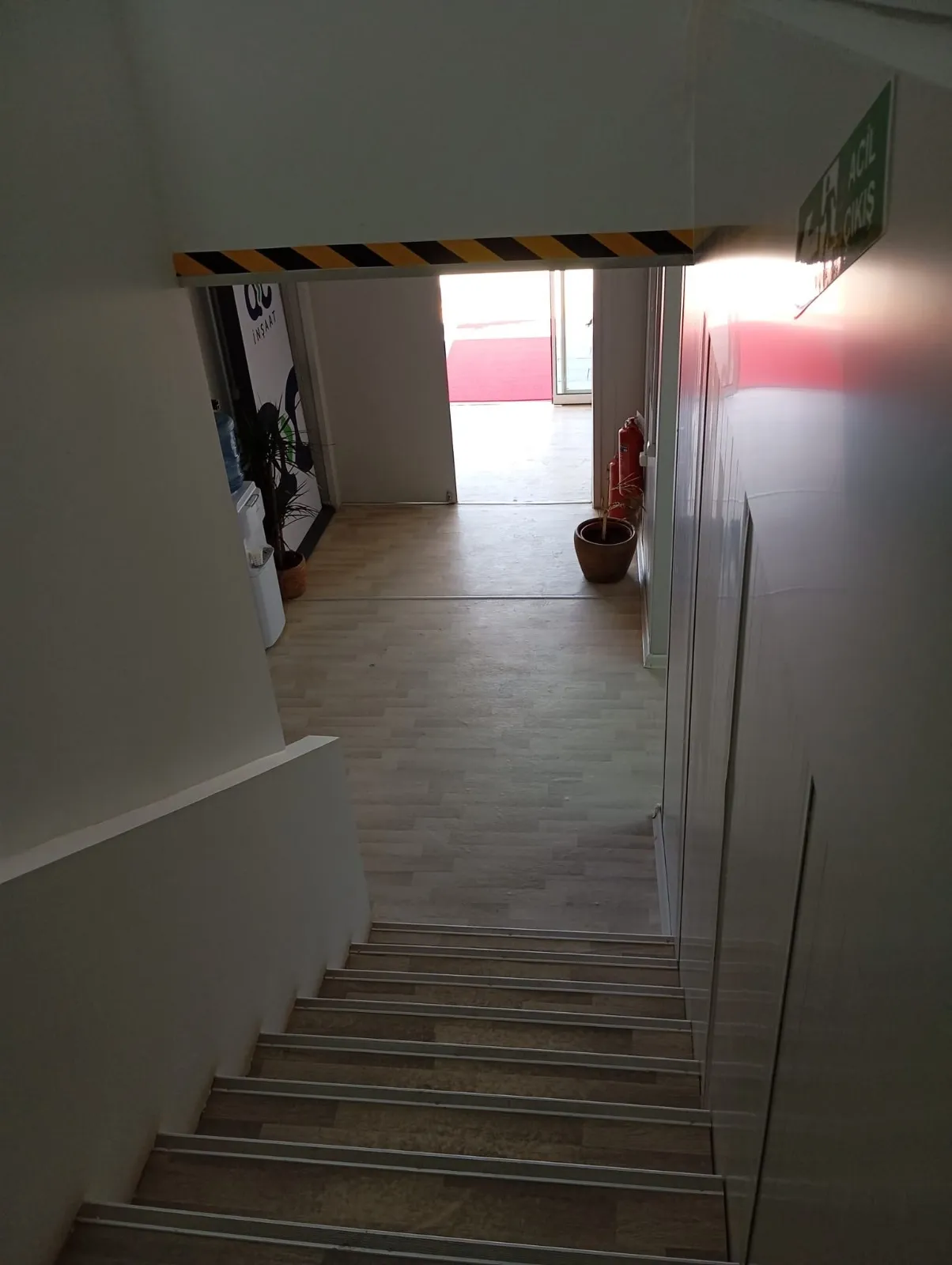 Fabrika sahasına kurulan modüler yemekhane binası